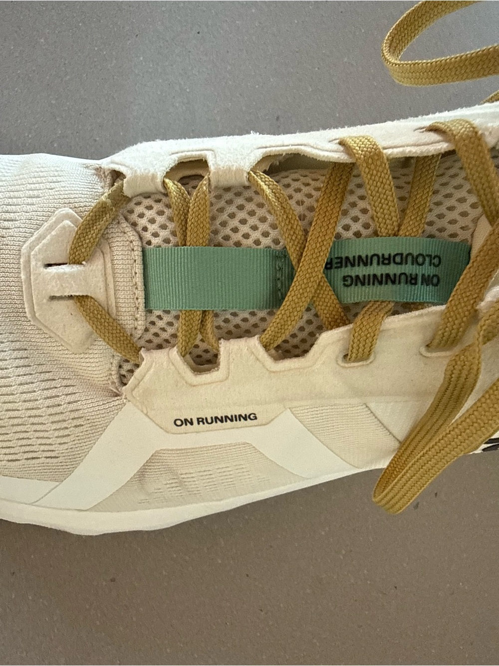 On Cloudrunner Men's Running Shoes * US 12 Wide * White Tan Green - Picture 4 of 15
